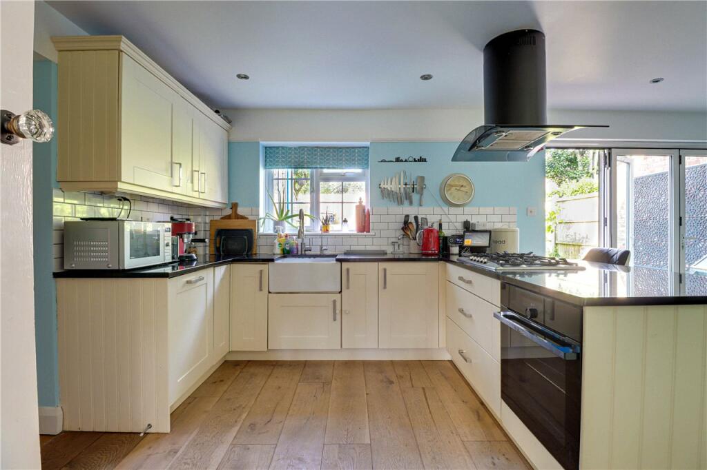 Additional image 4 of Carisbrooke Road, Harpenden, Hertfordshire, AL5