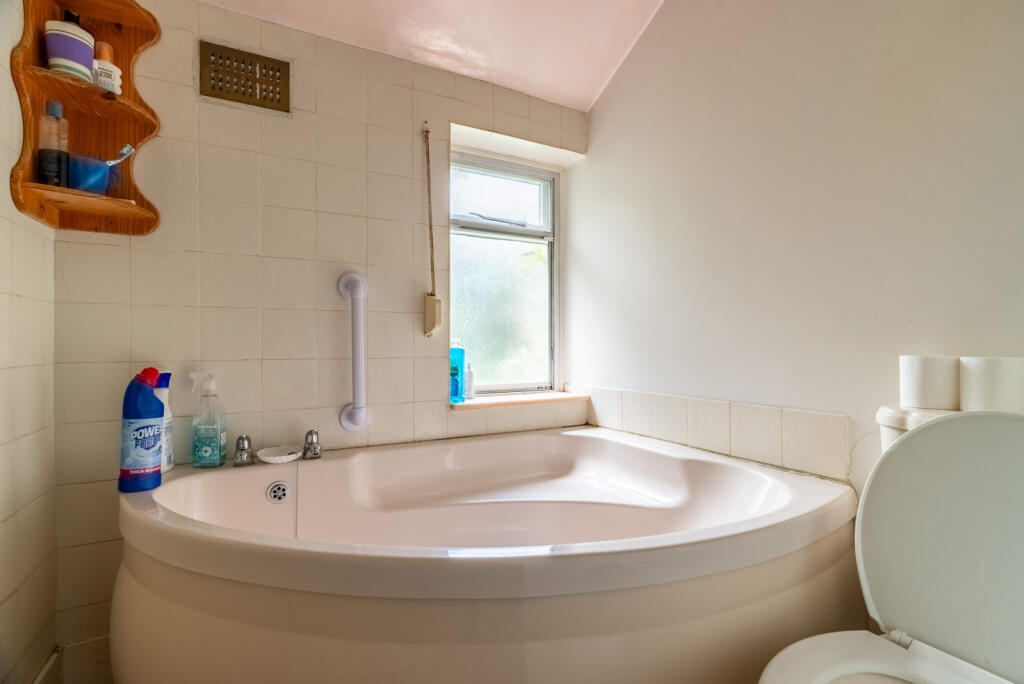 Additional image 13 of Leyland Avenue, St. Albans, Hertfordshire, AL1