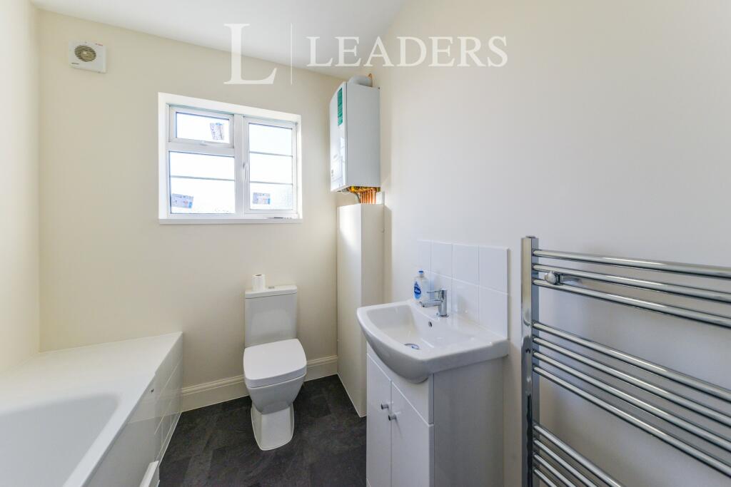 Additional image 8 of High Street