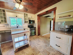 Additional image 2 of 4364 Yonge St