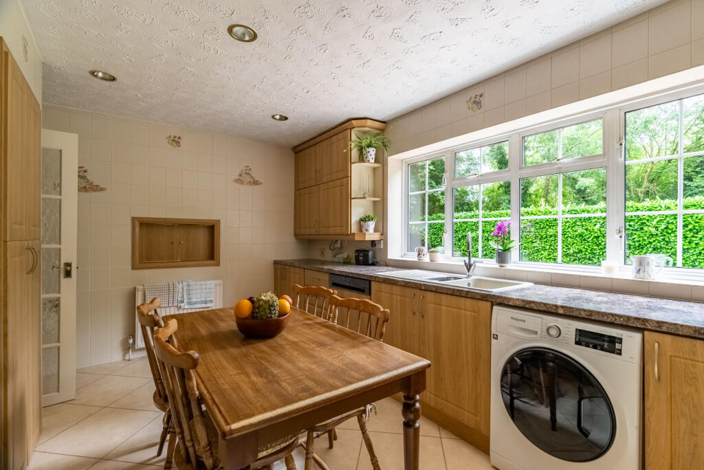 Additional image 6 of Gidian Court, Park Street Lane, Park Street, St. Albans, AL2