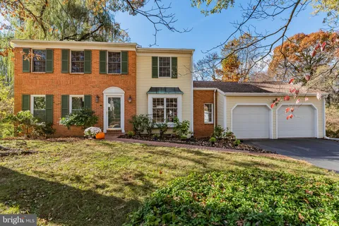 Primary image of 919 Woodland Drive, Lemoyne, PA 17043
