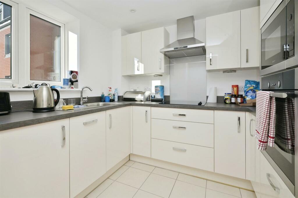 Additional image 6 of Eleanor House, London Road, St. Albans . AL1 1NR