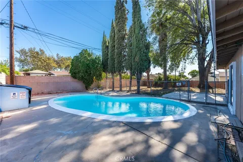 Primary image of 907 N Clifford Avenue, Rialto, CA 92376