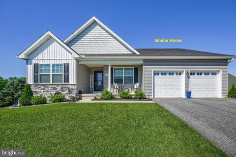 332 Valley View Circle, York, PA 17408