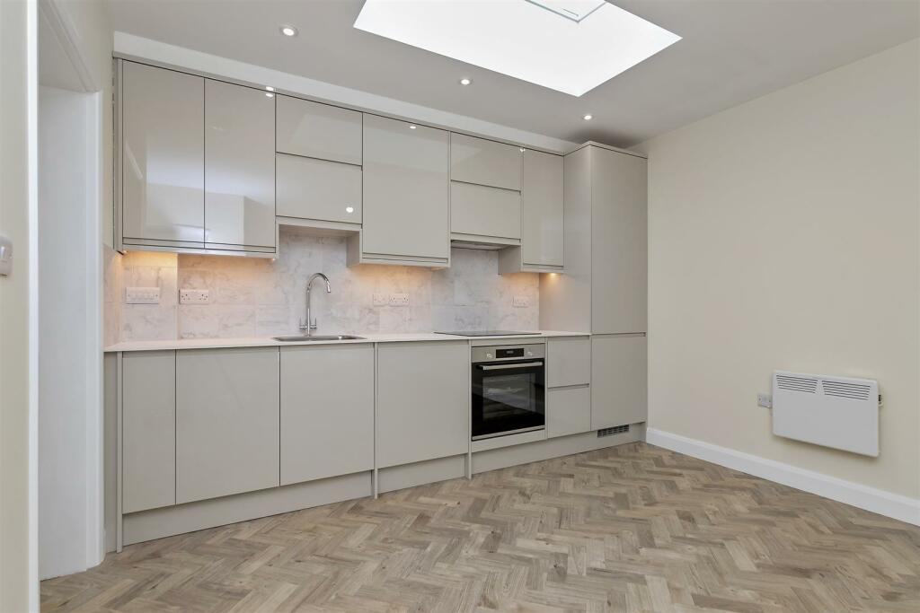 Additional image 20 of Victoria Street, St. Albans