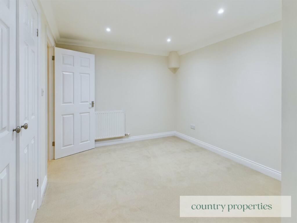 Additional image 11 of Digswell Rise, Welwyn Garden City, AL8