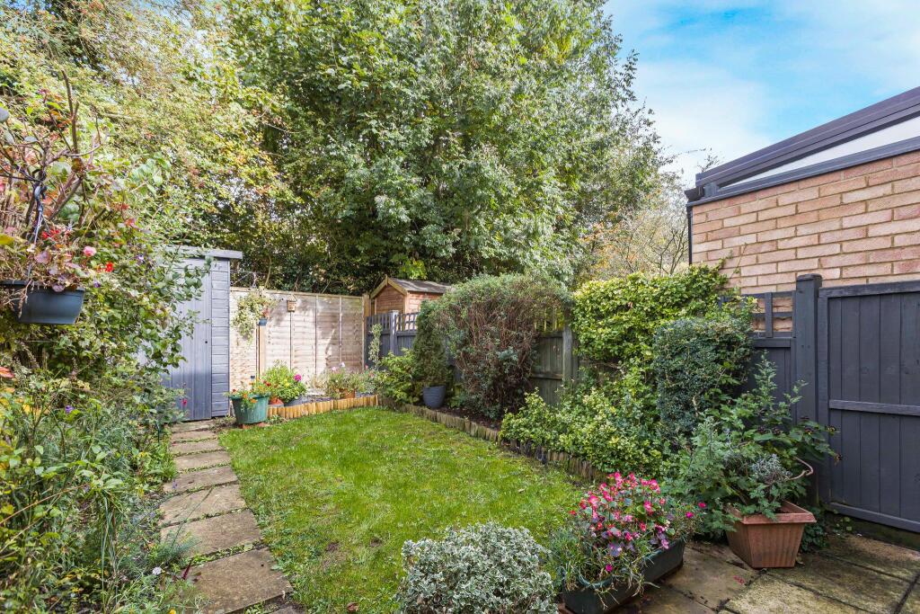 Additional image 12 of Vincenzo Close, Welham Green, AL9