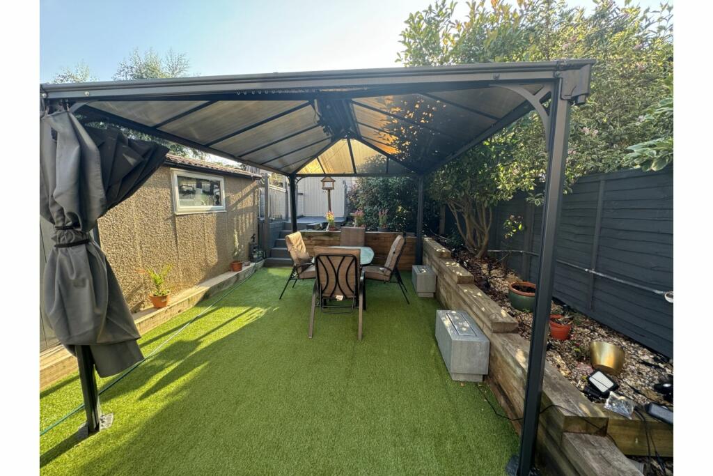 Additional image 19 of Broomleys, St. Albans, AL4