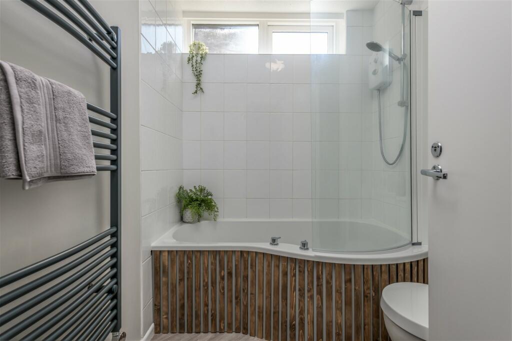 Additional image 16 of Potential to convert to a two bedroom apartment