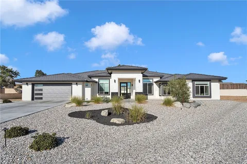 16383 Ridge View Drive, Apple Valley, CA 92307