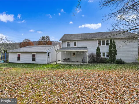 76 Meadow Drive, Schuylkill Haven, PA 17972
