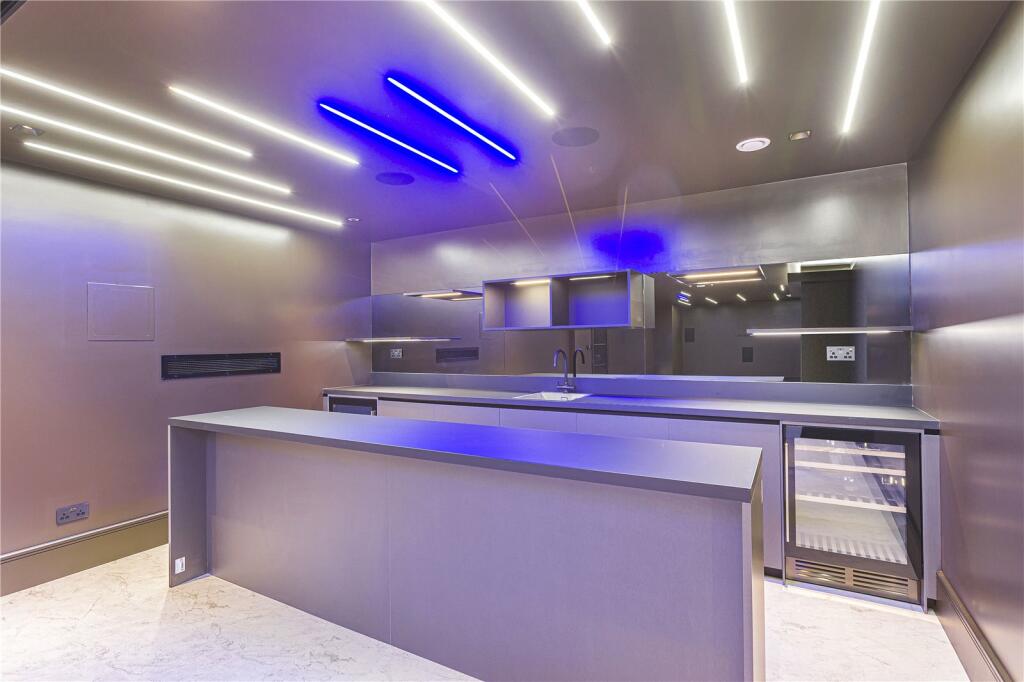 Additional image 22 of Brookmans Avenue, Brookmans Park, Hertfordshire, AL9