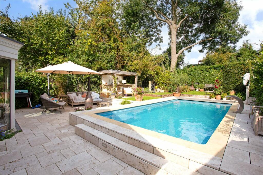 Additional image 15 of Meadow Walk, Harpenden, Hertfordshire, AL5