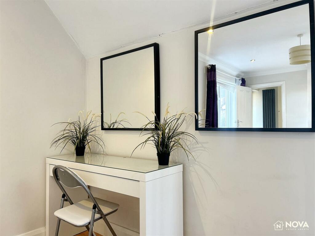 Additional image 20 of Ridge Avenue, Harpenden