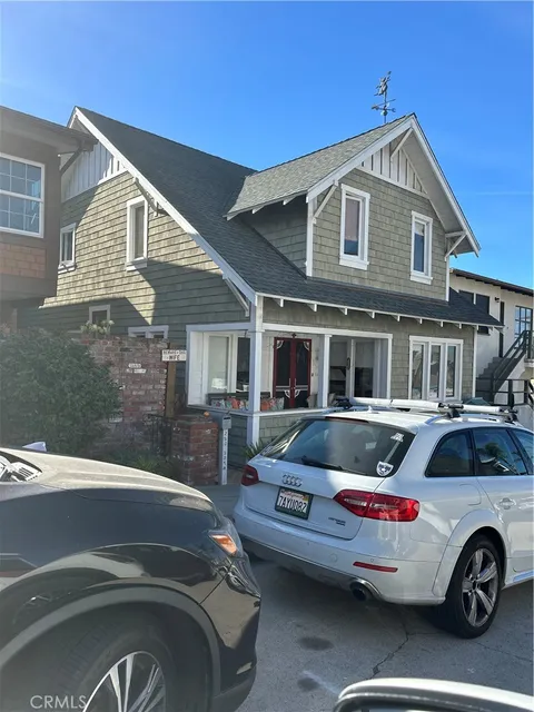 220 29th Street, Hermosa Beach, CA 90254