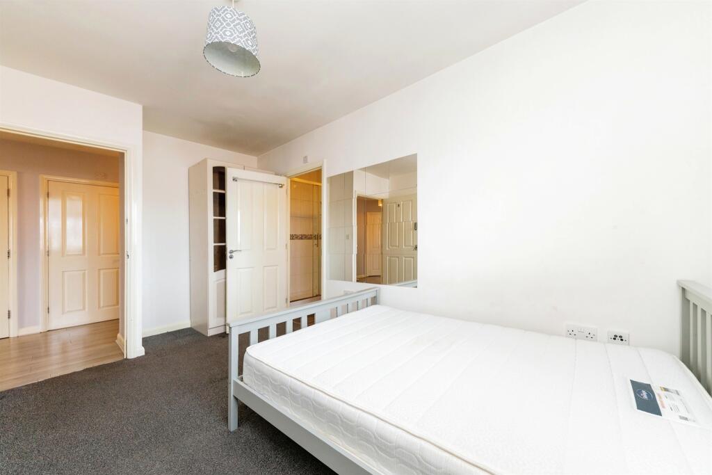 Additional image 8 of Dragon Road, Hatfield