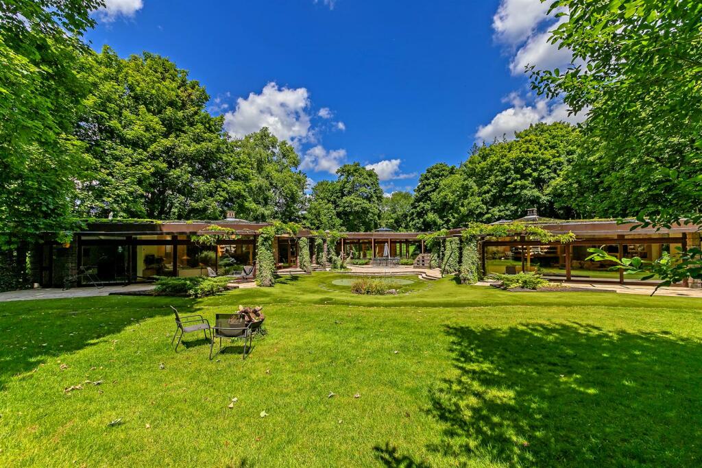 Additional image 3 of Pondwicks Close, St.Albans