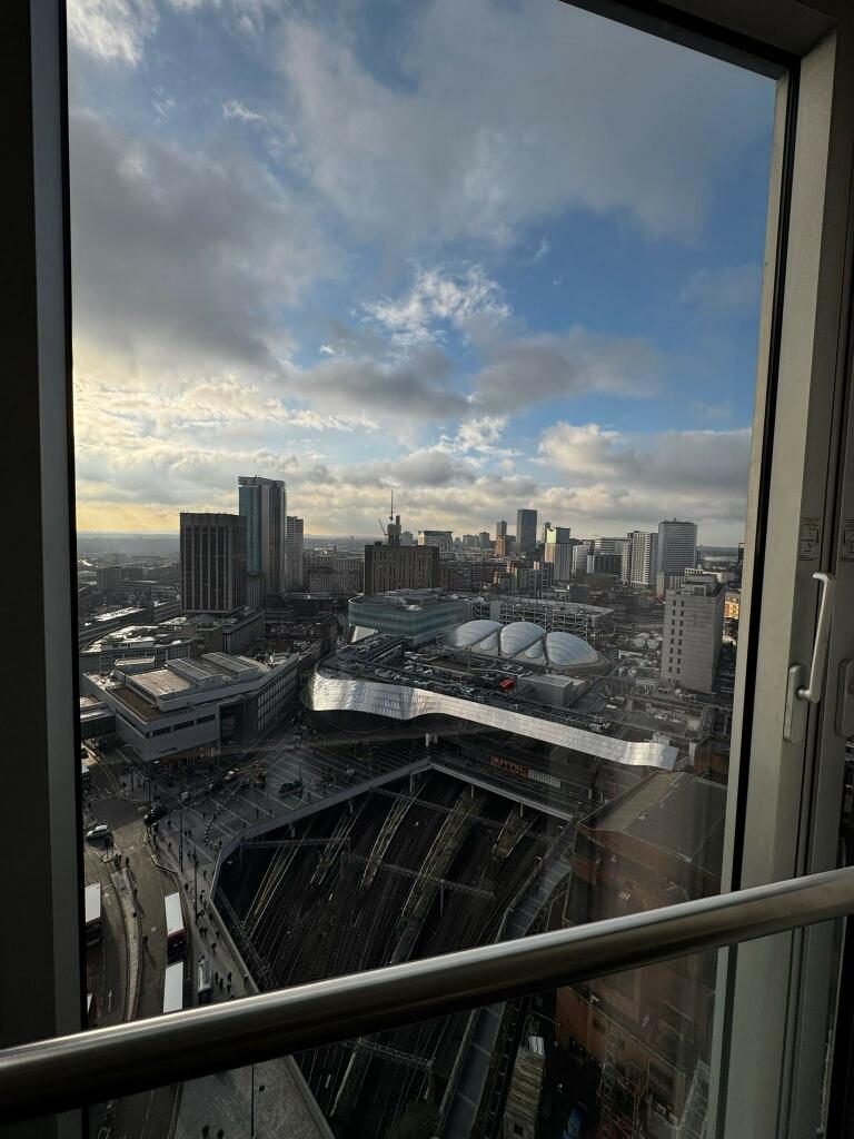 Additional image 3 of Apartment 1711, The Rotunda, 150 New Street, Birmingham B2 4PG