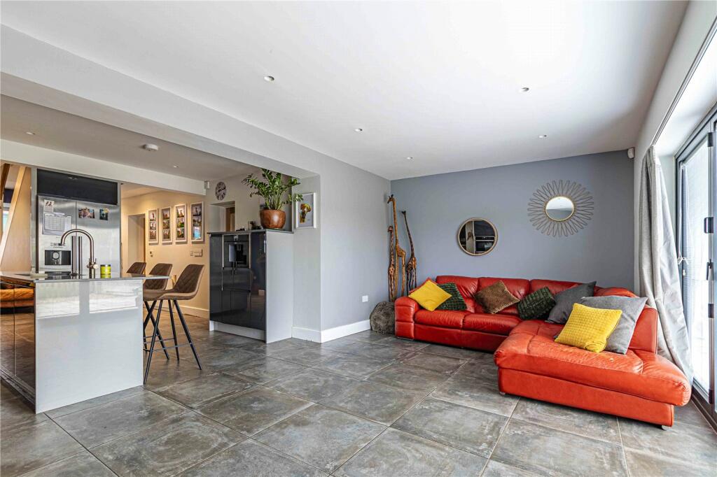 Additional image 7 of Hilltop, Redbourn, St. Albans, Hertfordshire, AL3