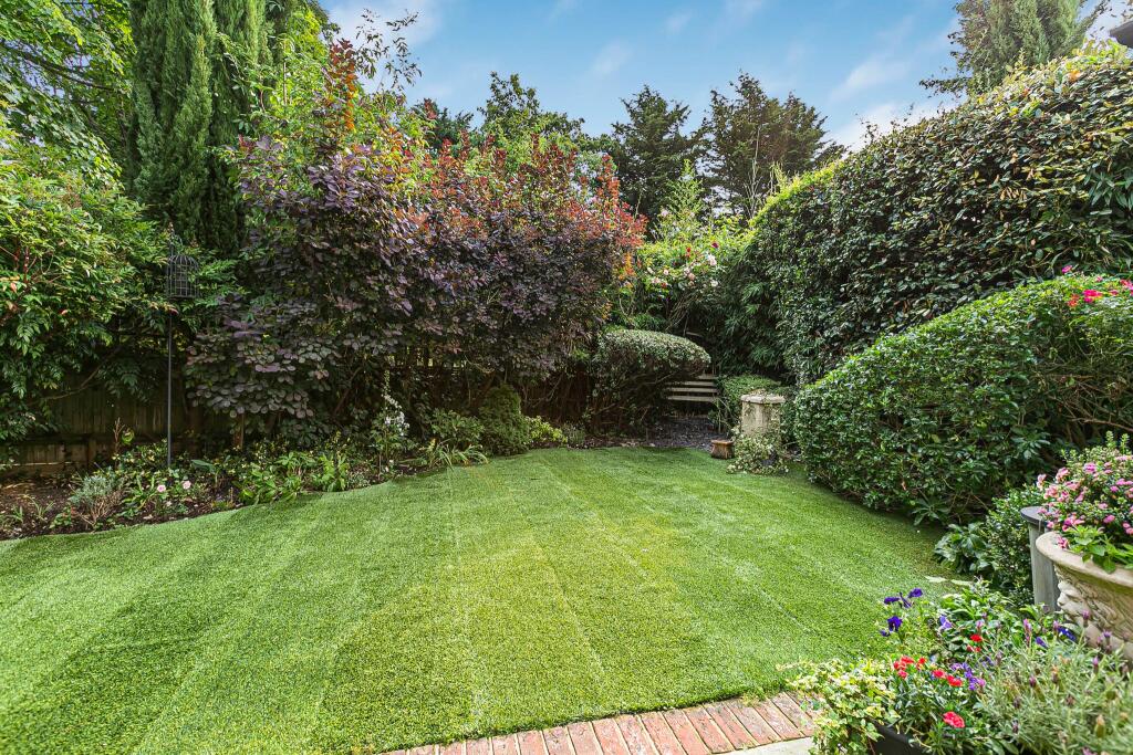 Additional image 19 of The Courtyard, Bedwell Park, Essendon, AL9