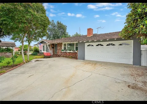 Primary image of 810 W Durness Street, West Covina, CA 91790