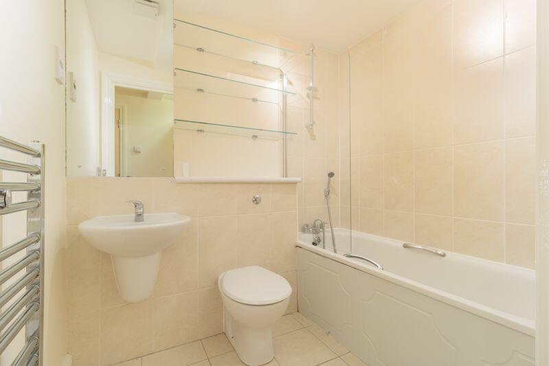 Additional image 13 of Astwick Manor, Coopers Green Lane