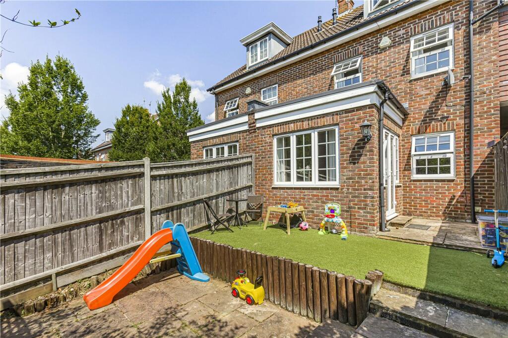 Additional image 18 of Lemsford Lane, Welwyn Garden City, Hertfordshire, AL8