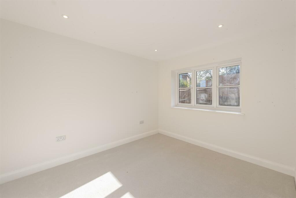 Additional image 7 of Moreton End Lane, Harpenden