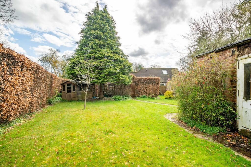 Additional image 3 of How Wood, Park Street, St. Albans, Hertfordshire, AL2