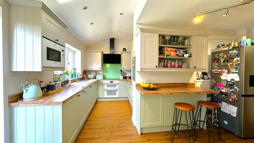 Additional image 6 of Woodfall Avenue, Cotteridge, Birmingham