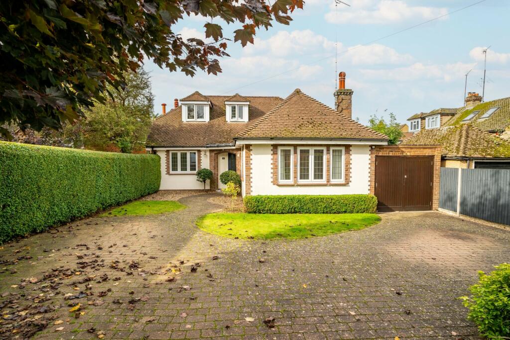 Manland Avenue, Harpenden, Hertfordshire, AL5