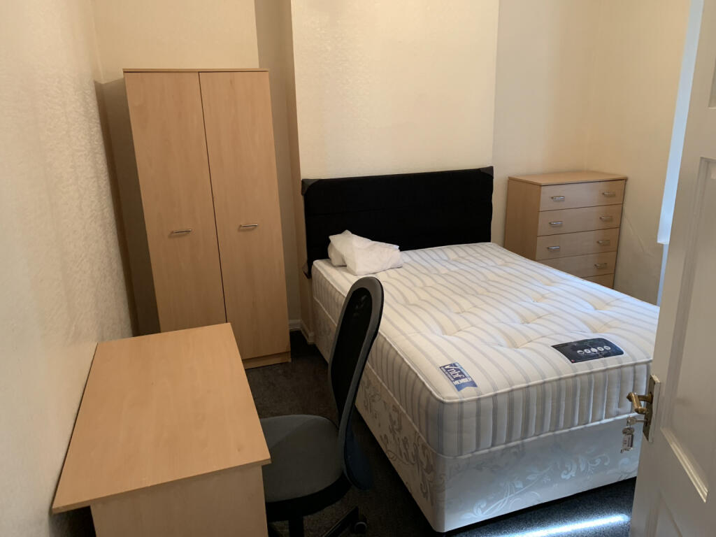 Additional image 10 of Beaconsfield Crescent, B12