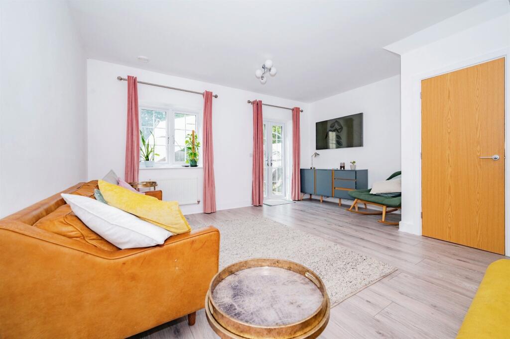 Additional image 6 of Mortimer Crescent, Kings Park, St. Albans