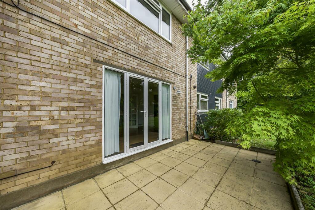 Additional image 9 of St. Lawrence Way, Bricket Wood, St. Albans