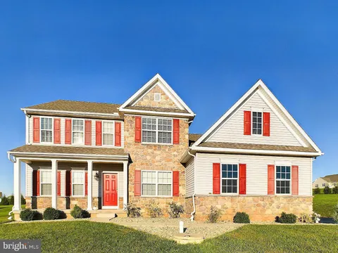 75 Hunters Chase, Etters, PA 17319