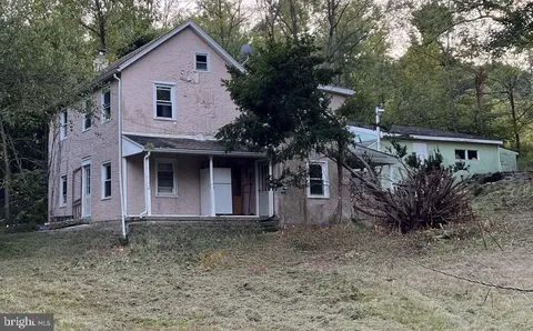 Primary image of 2296 Farmington Avenue, Boyertown, PA 19512