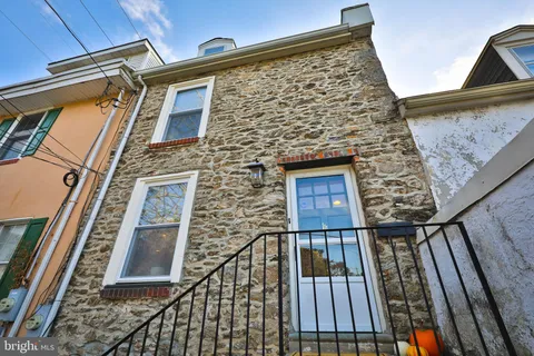111 Pensdale Street, Philadelphia, PA 19127