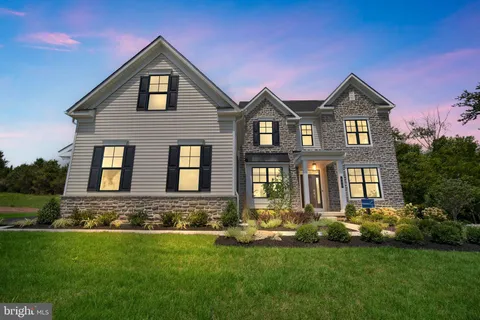 Primary image of 5125 Maple Ridge, Emmaus, PA 18049