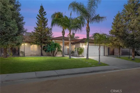 5321 Mar Grande Drive, Bakersfield, CA 93307