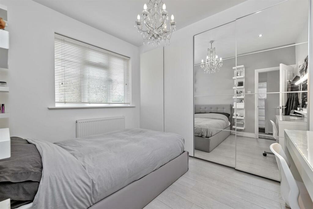 Additional image 15 of Longacres, St. Albans