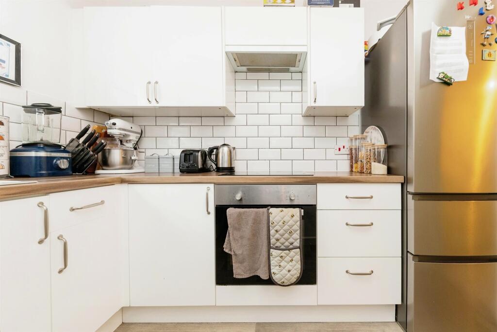 Additional image 3 of Woodhall Lane, Welwyn Garden City