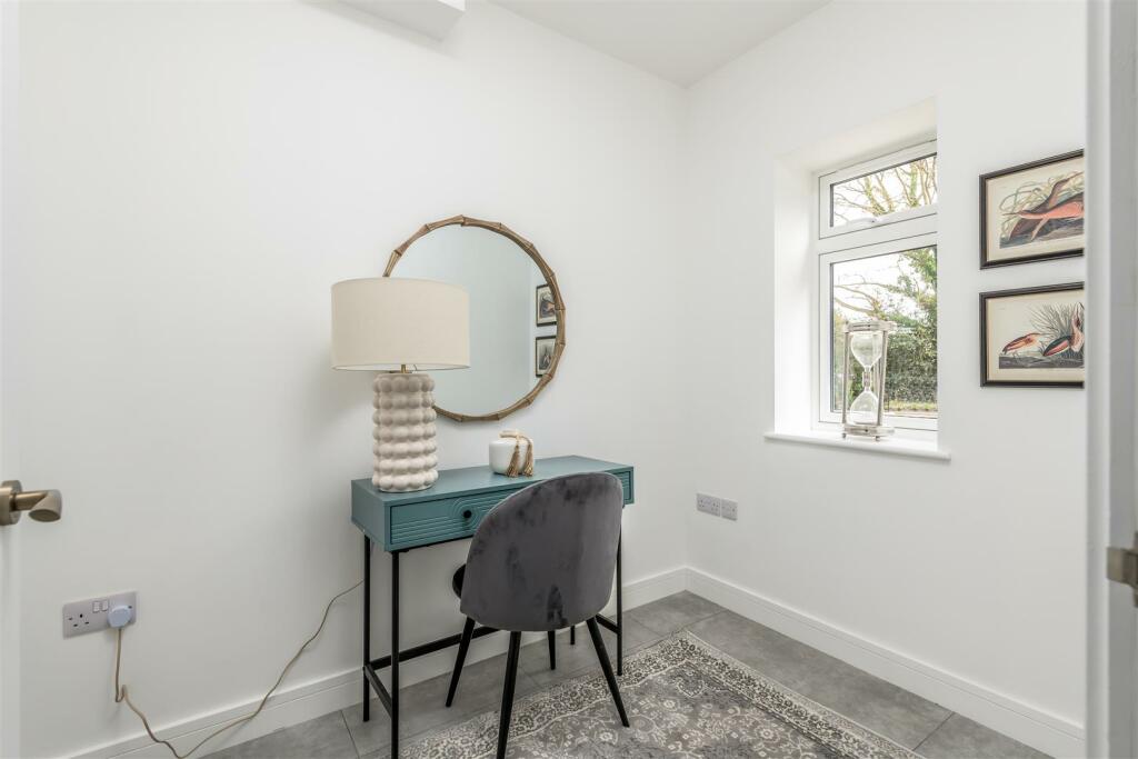 Additional image 26 of Sandridgebury Lane, St. Albans