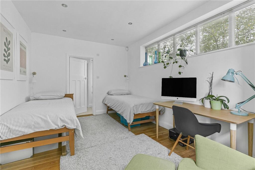 Additional image 19 of Sandridgebury Lane, St. Albans, Hertfordshire