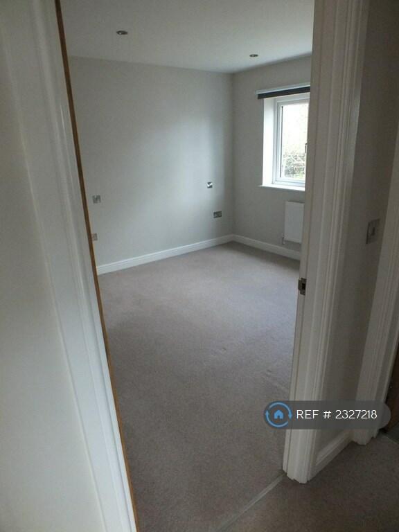 Additional image 10 of Holly Close, St. Albans, AL1