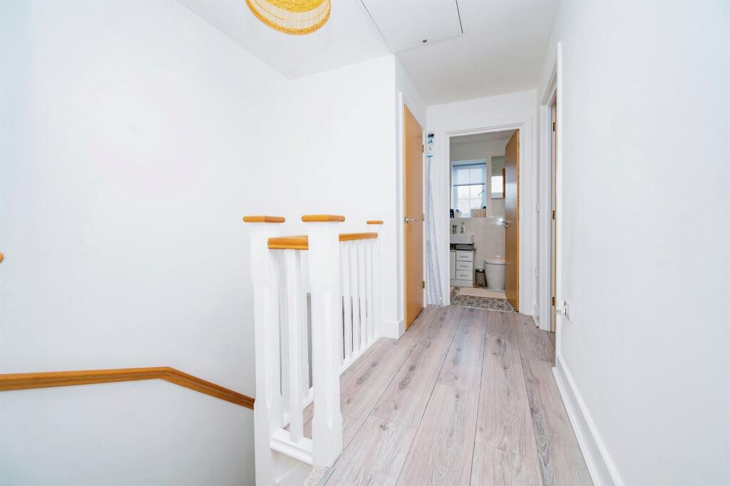 Additional image 10 of Mortimer Crescent, Kings Park, St. Albans