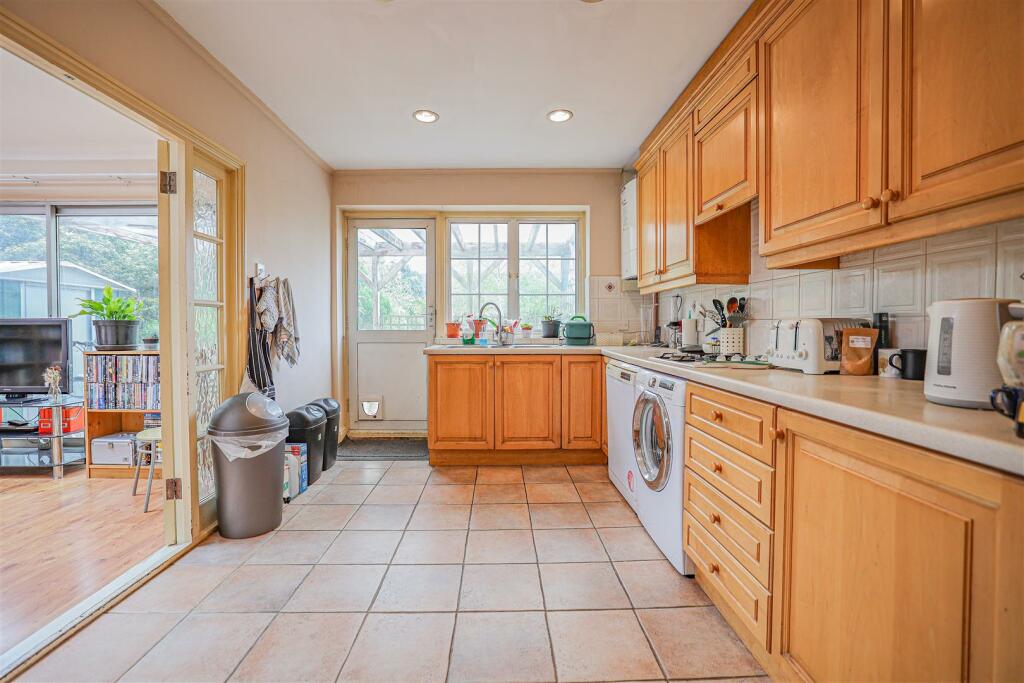 Additional image 11 of Collyer Road, London Colney, AL2