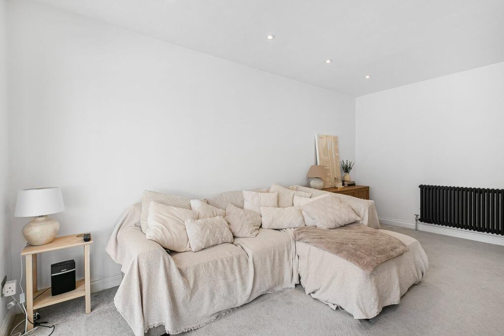 Additional image 4 of Pooleys Lane, Welham Green, AL9