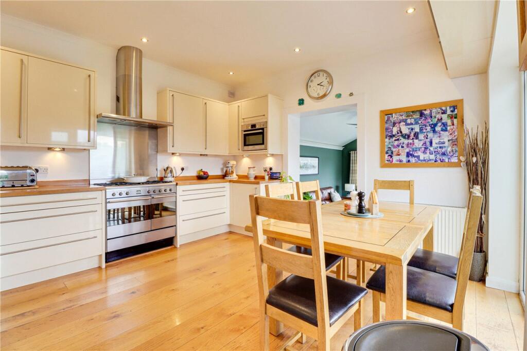 Additional image 16 of Wroxham Way, Harpenden, Hertfordshire, AL5