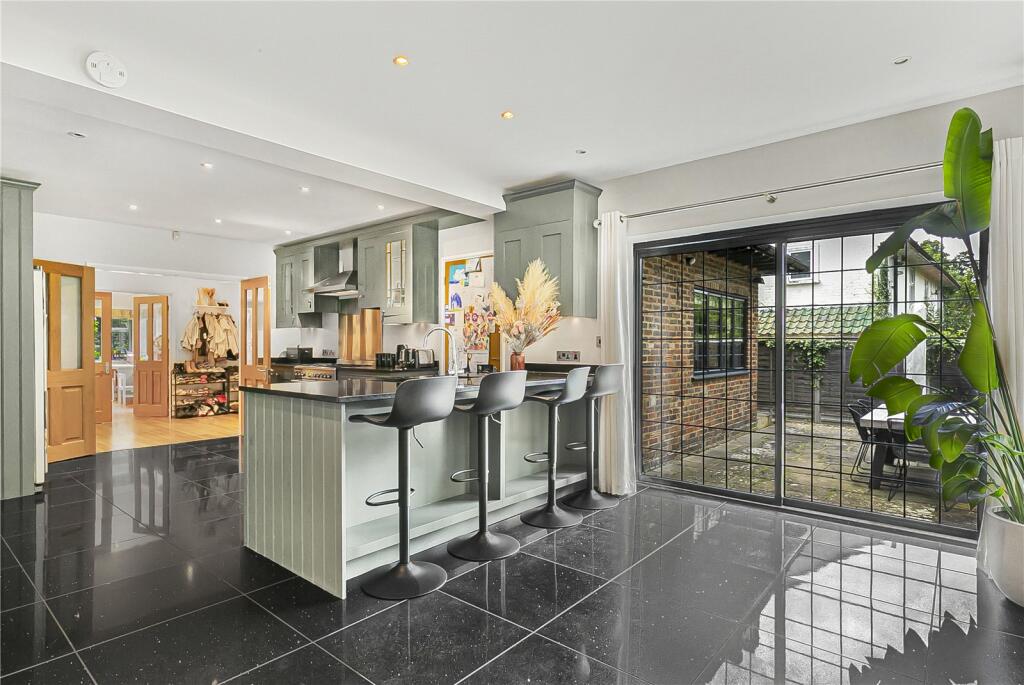 Additional image 4 of Kentish Lane, Brookmans Park, Hertfordshire, AL9